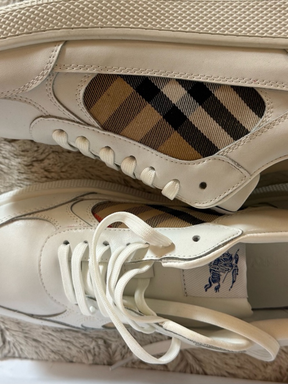 Burberry White Leather Sneakers with Subtle Blue Logo - Picture 3 of 7